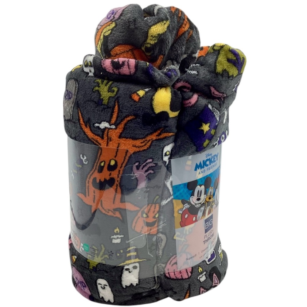 Disney's“Mickey and Friends” Oversized Supersoft Printed Plush Throw Blanket - Picture 4 of 9